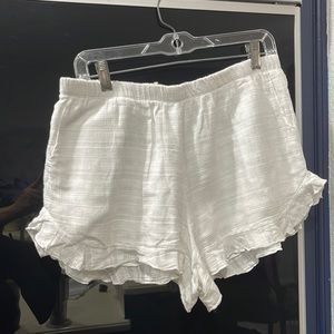 On The Road white cotton shorts